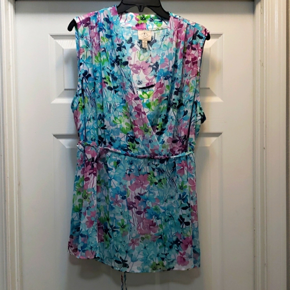 Size 2X Top